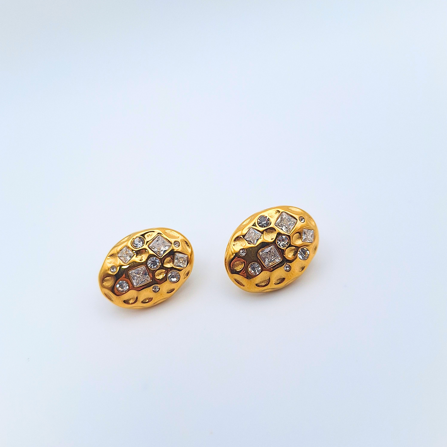 Starlit Pebble Gold Stud Earrings