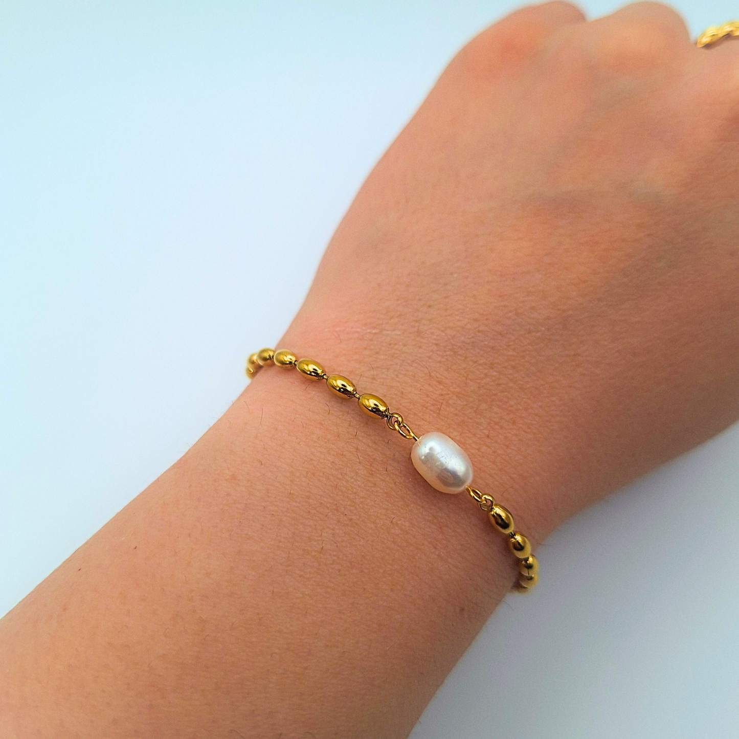 Gold Bead Bracelet with Pearl