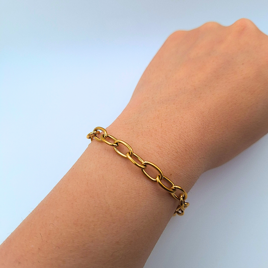 Classic Gold Link Toggle Bracelet