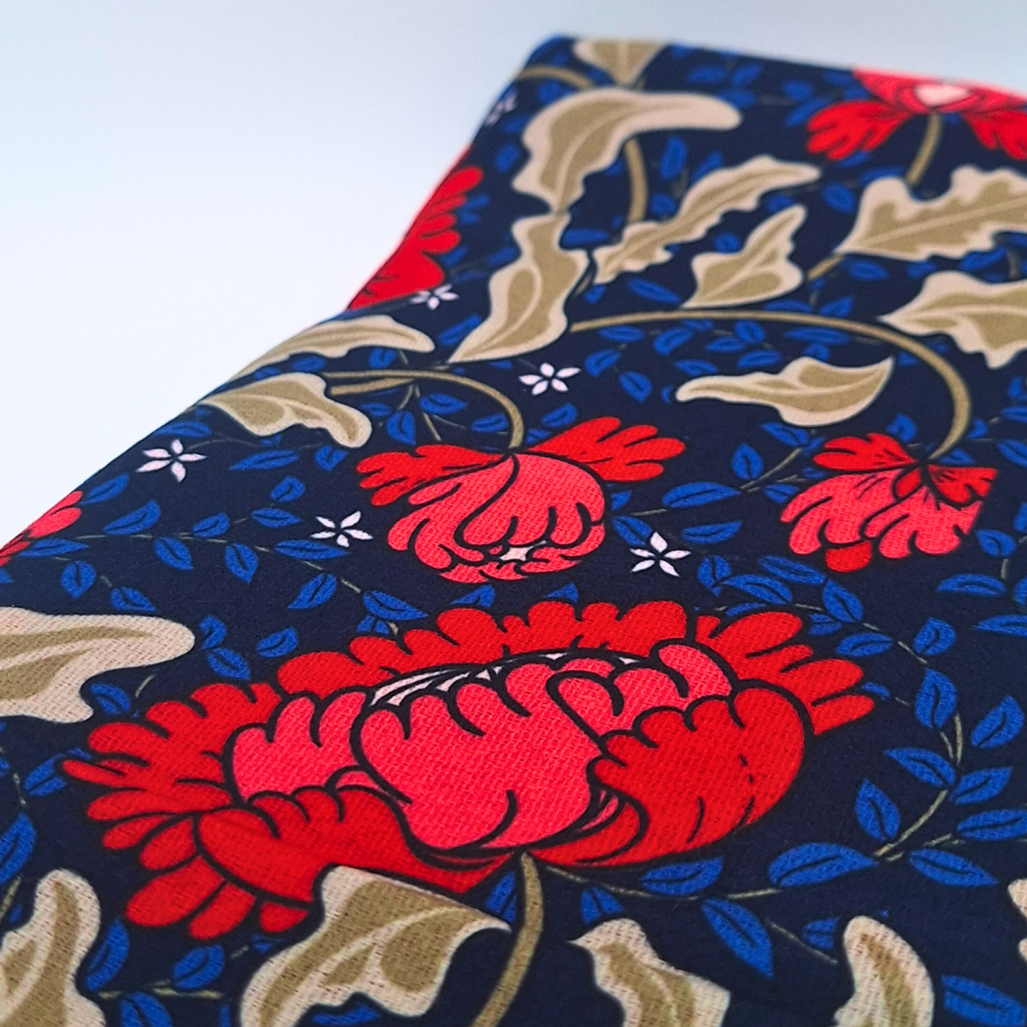Red flowers scarf
