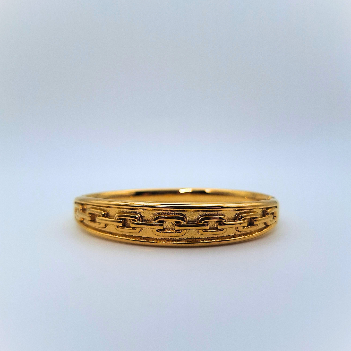 Chain Detail Gold Bangle